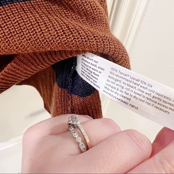 Eileen Fisher Pullover Color Block Sweater Size XS navy blue camel - Picture 6 of 6